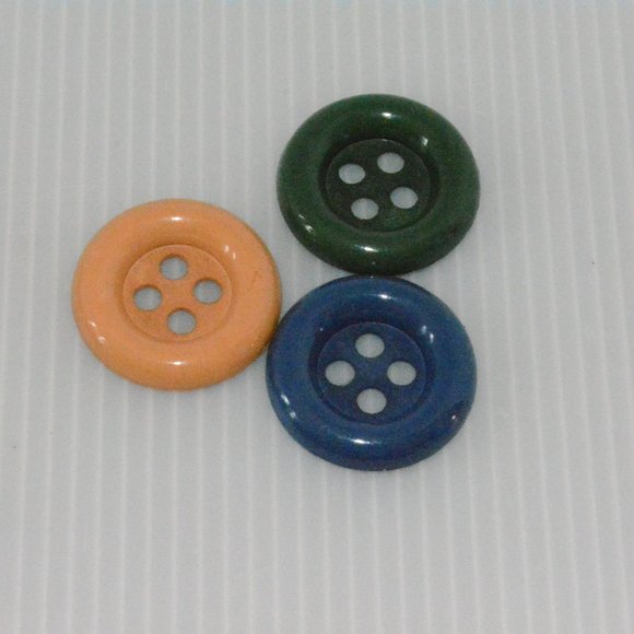 Dress It Up Big Ol Buttons Lot Multi Purpose Arts & Crafts Embellishments Colors - Picture 3 of 4